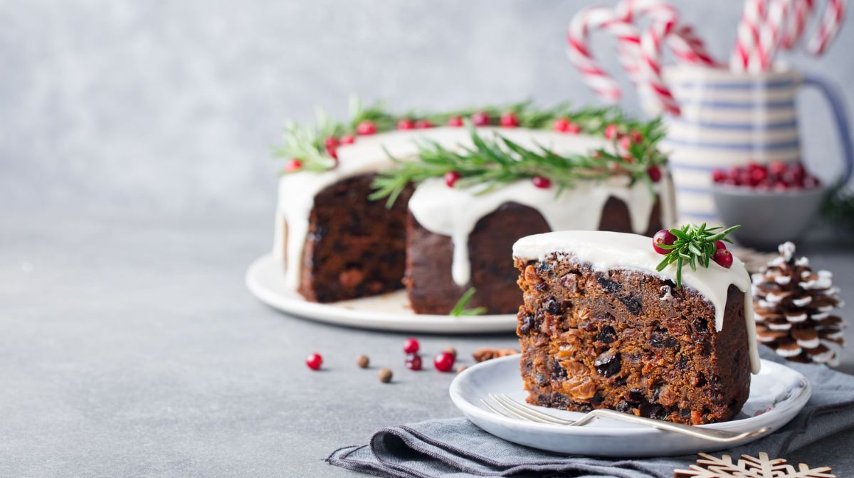 Easy To Make Vegan Christmas Cake | Vegan Christmas Recipe